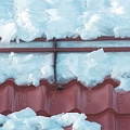 Снегозадержатели на крышу – виды и особенности монтажа